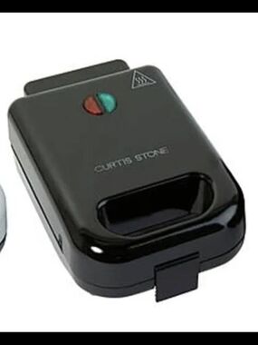 Curtis Stone Black Stuffed Sandwich Maker